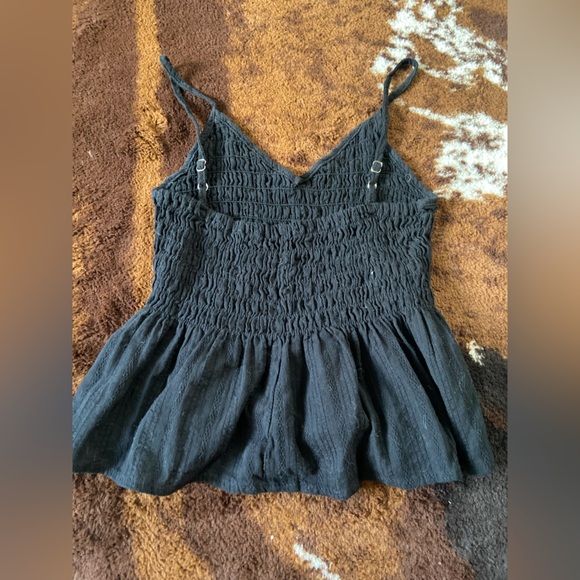 Shein black tank top - Picture 2 of 3